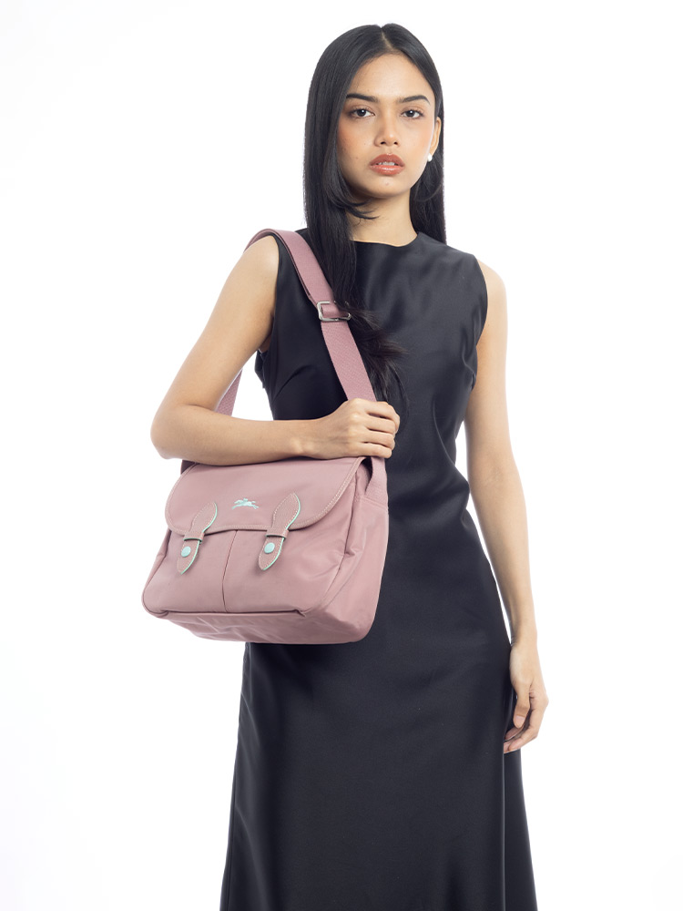 Club Nylon Messenger Antique Pink