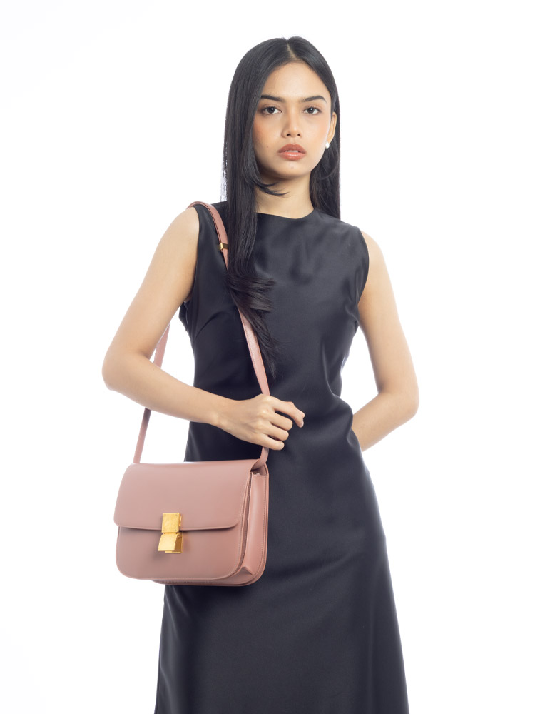Box Calfskin Classic Box Medium Flap Bag Antique Rose