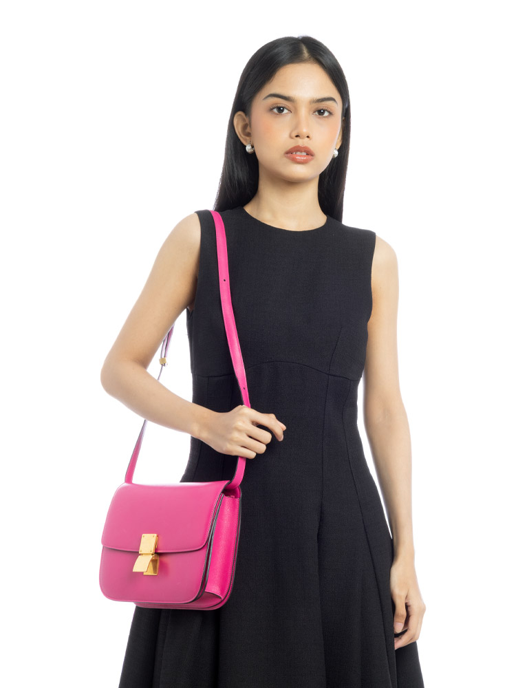 Calfskin Classic Box Medium Flap Bag Fuchsia