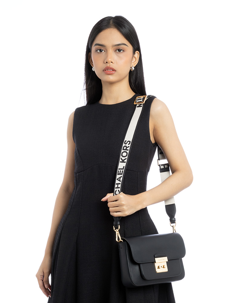Sloan Editor Leather Medium Flap Messenger Black