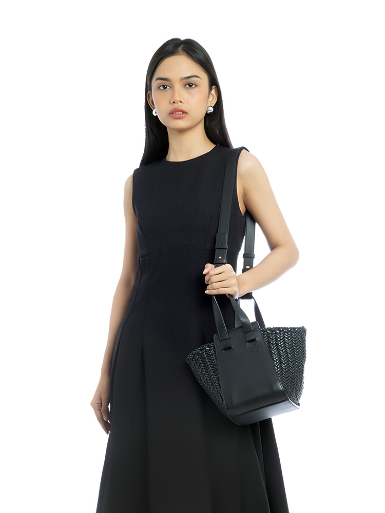 Calfskin Woven Hammock Compact Shoulder Bag Black