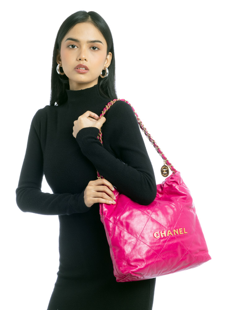 Shiny Calfskin Chanel 22 Small Handbag Fuchsia