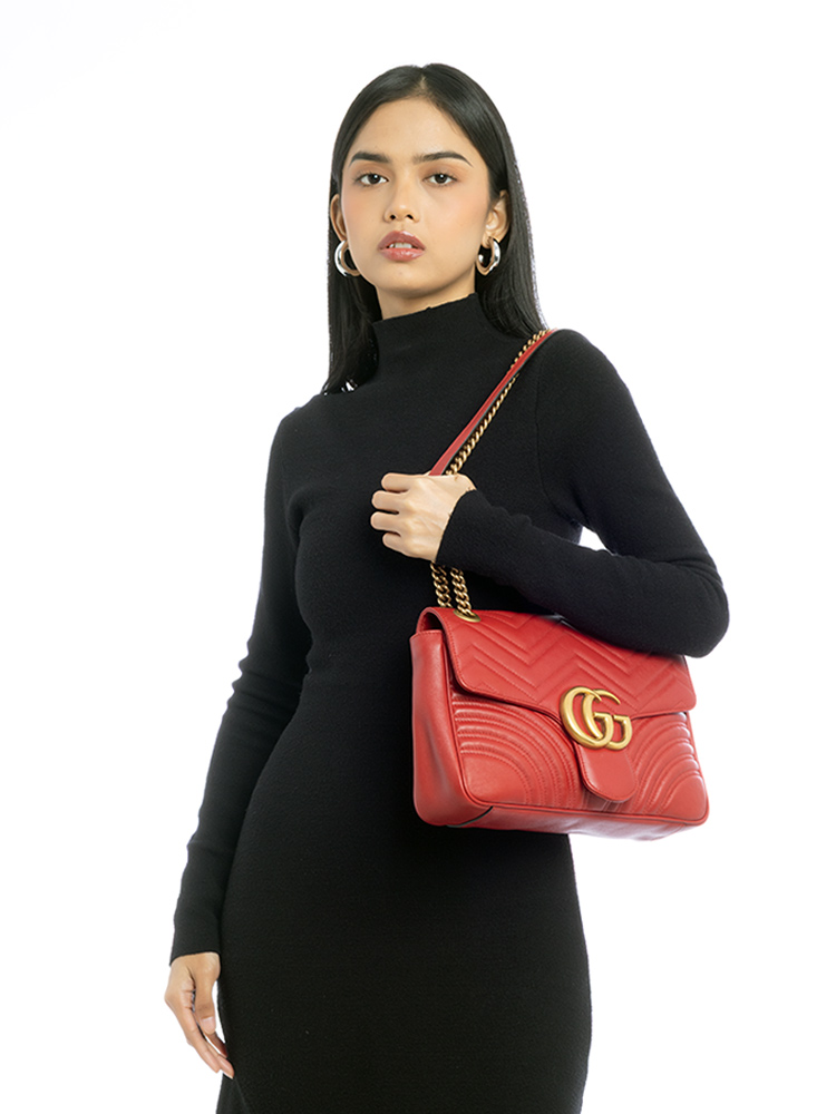 Calfskin GG Marmont Matelasse Medium Shoulder Bag Hibiscus Red