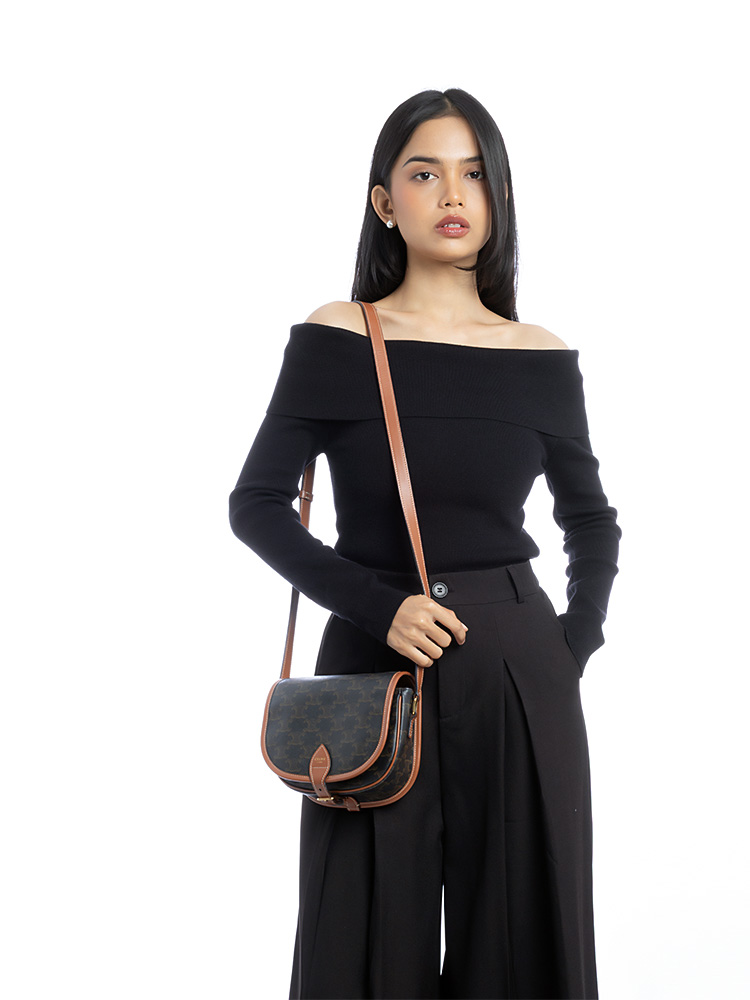 Triomphe Canvas Folco Medium Shoulder Bag Tan
