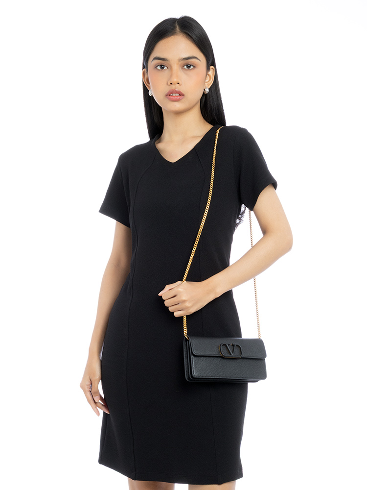 Grainy Calfskin Vlogo Chain Wallet Black