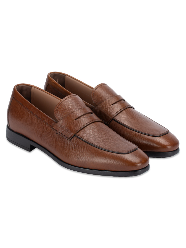 Pebble Calfskin Connor Loafers Brown Sz 6