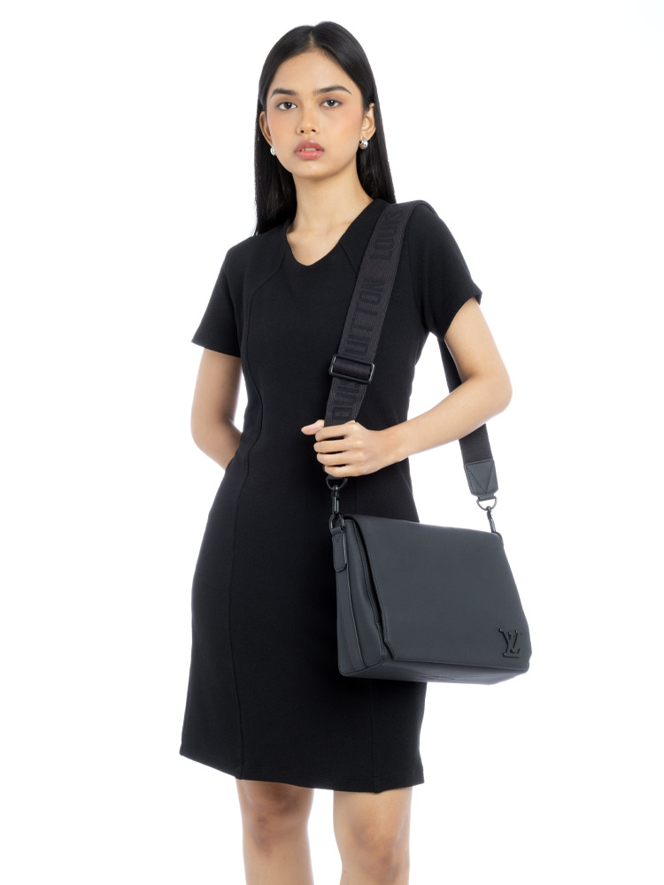 Calfskin Aerogram Takeoff Messenger Noir