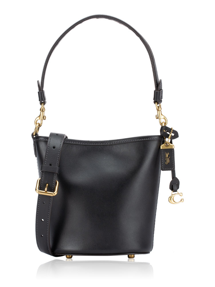 CJ827 Dakota Glovetanned 16 Bucket Bag Black