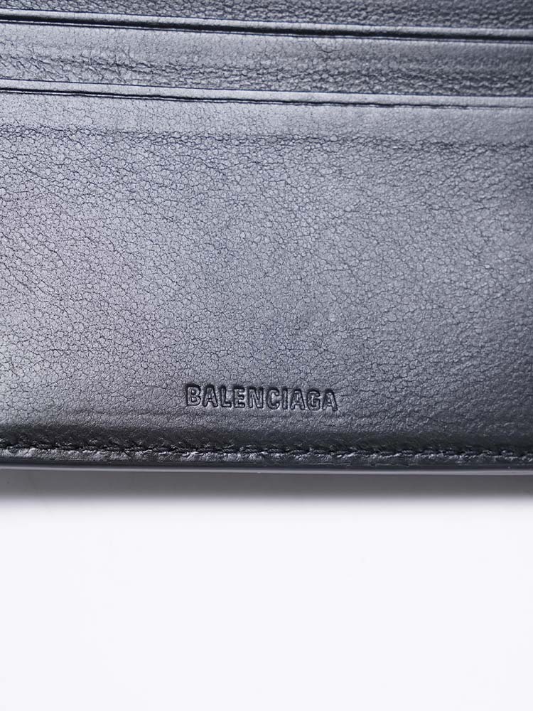 Grained Calfskin Logo Bi-Fold Wallet Black White