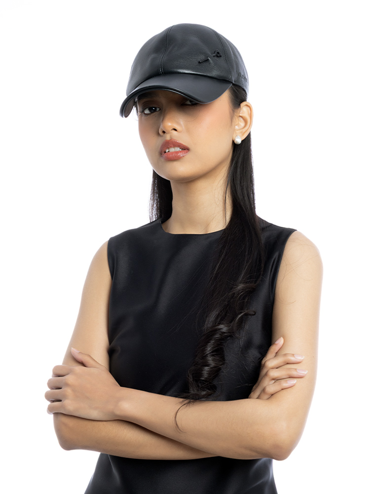 Lambskin LV Pin Cap Noir Sz L
