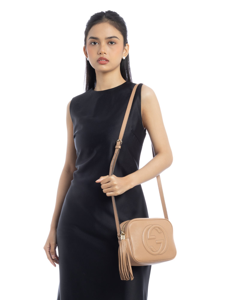 Pebbled Calfskin Small Soho Disco Bag Camelia