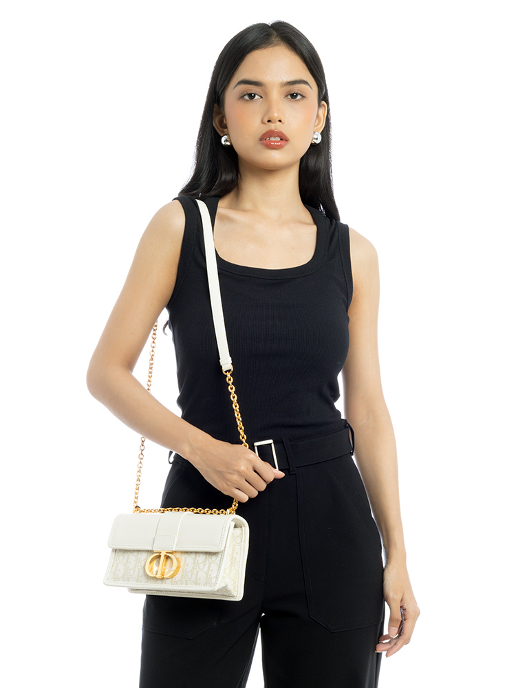 Oblique 30 Montaigne East West Bag with Chain Off White