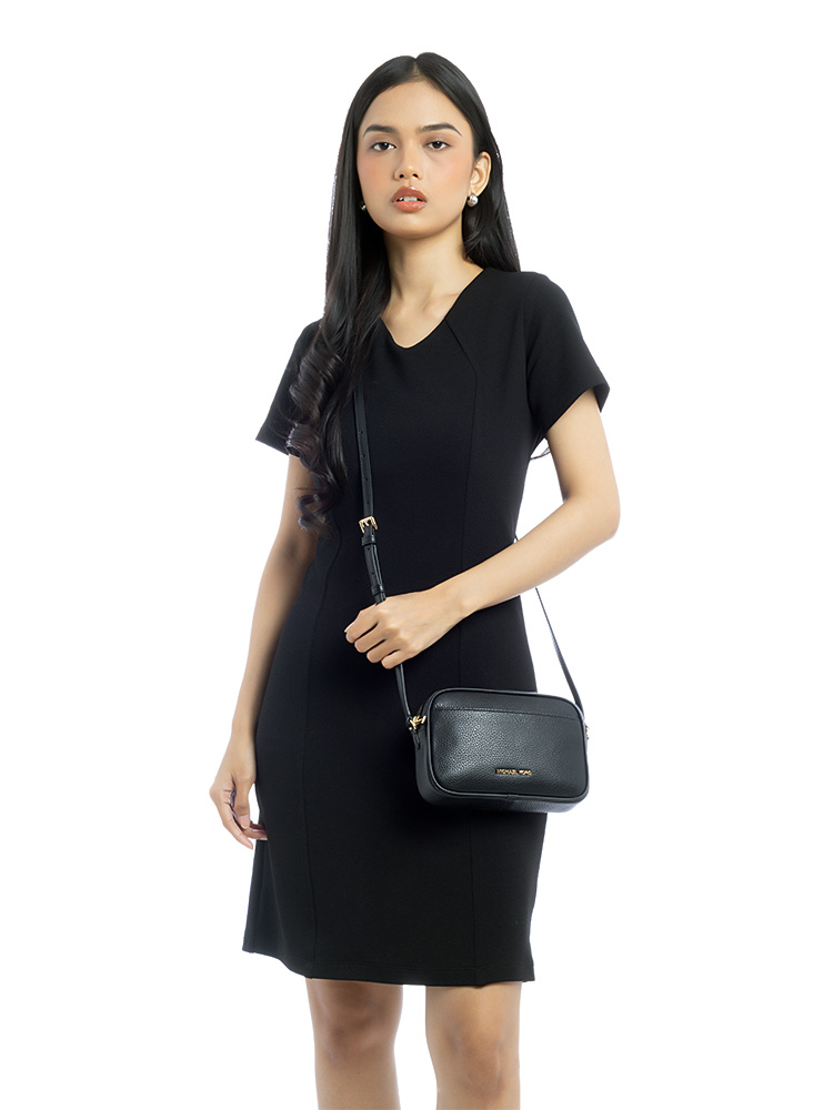 Jet Set Pebbled Leather Small Camera Bag Black