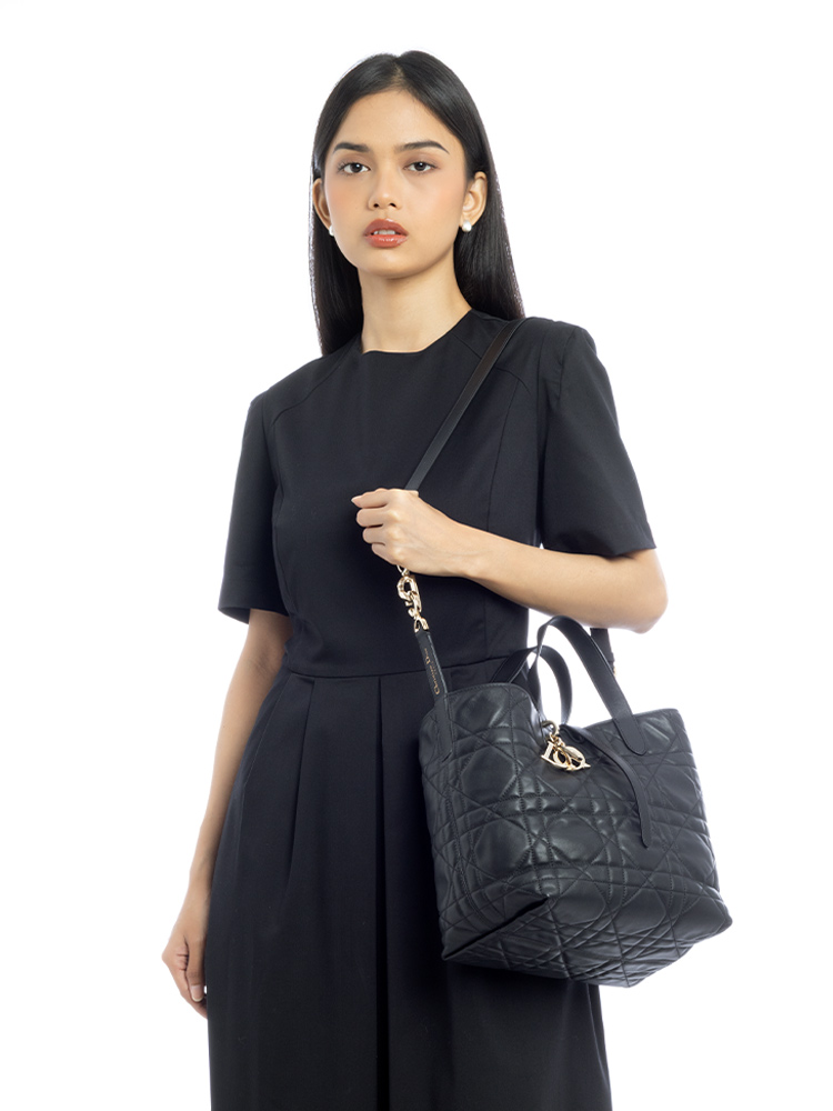 Calfskin Macrocannage Toujours Medium Vertical Tote Black