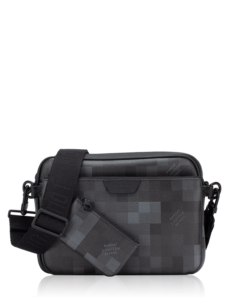 Damoflage Pixel Trio Messenger