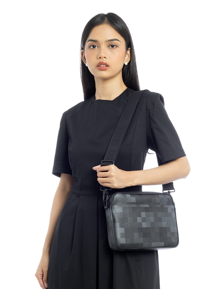 Damoflage Pixel Trio Messenger
