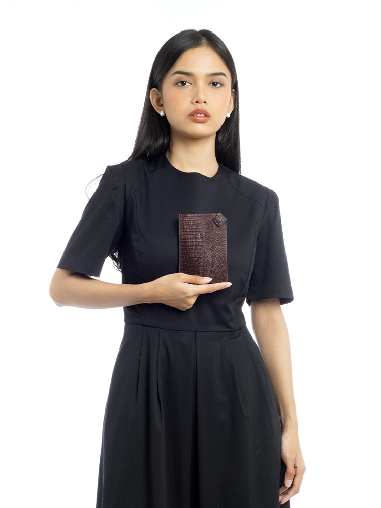 Lizard Tejus Passport Holder Brown