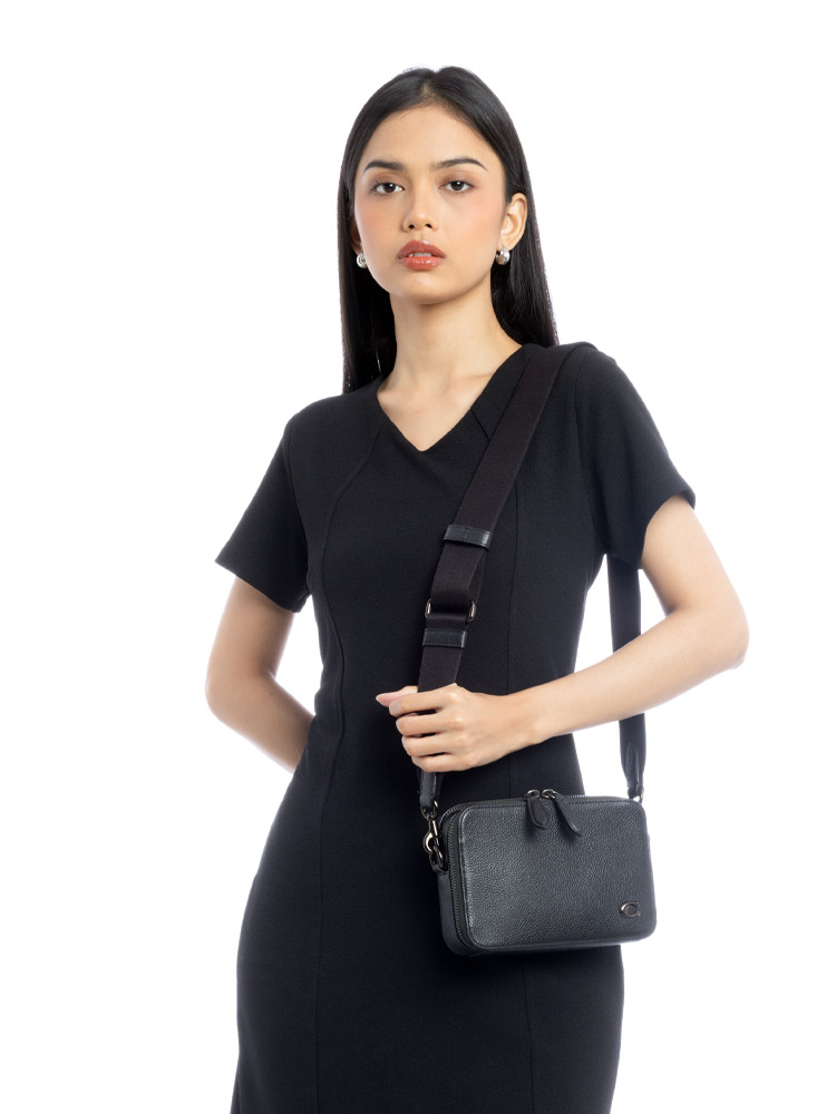 CR782 Charter 19 Crossbody Black