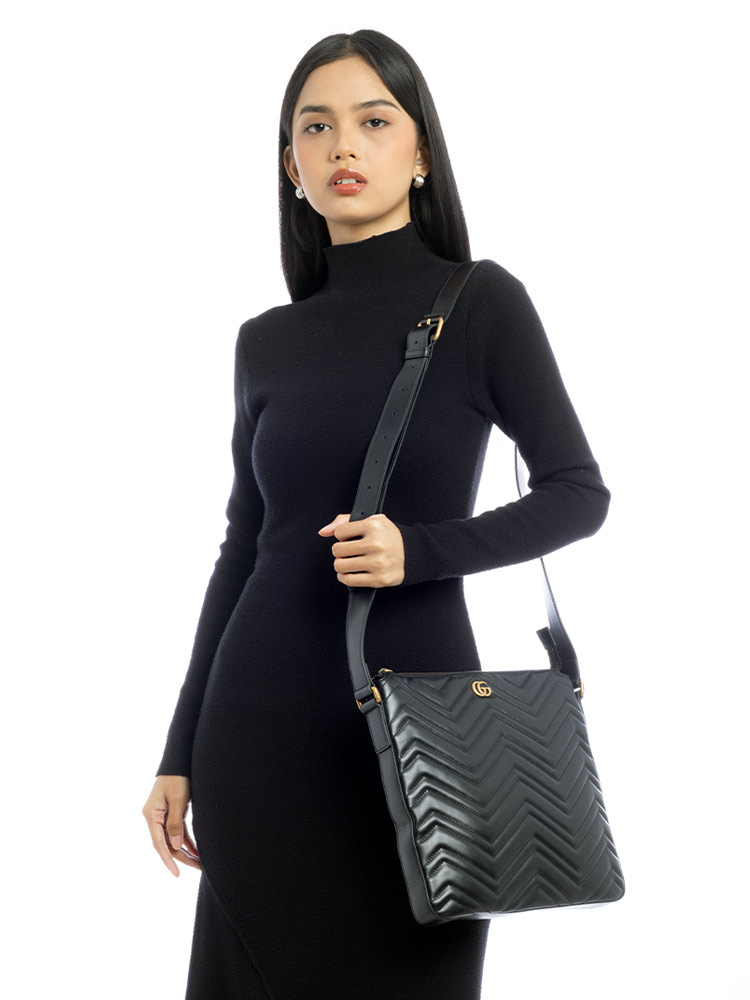 Calfskin GG Marmont Matelasse Flat Messenger Black