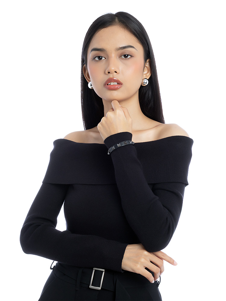 Vitello Rockstud Bracelet Black