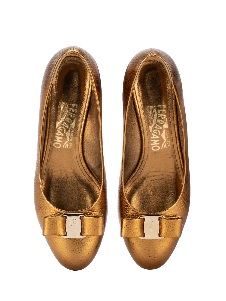 Leather Vara Pumps Gold Sz 7