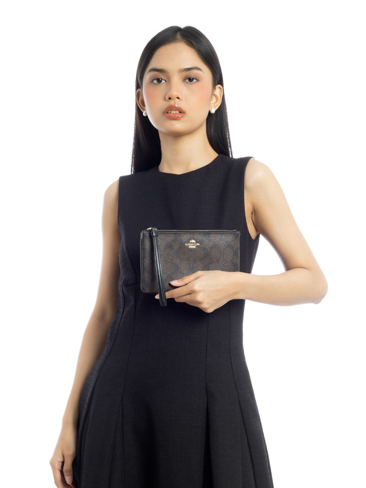 58695 Signature Large Wristlet Brown Black