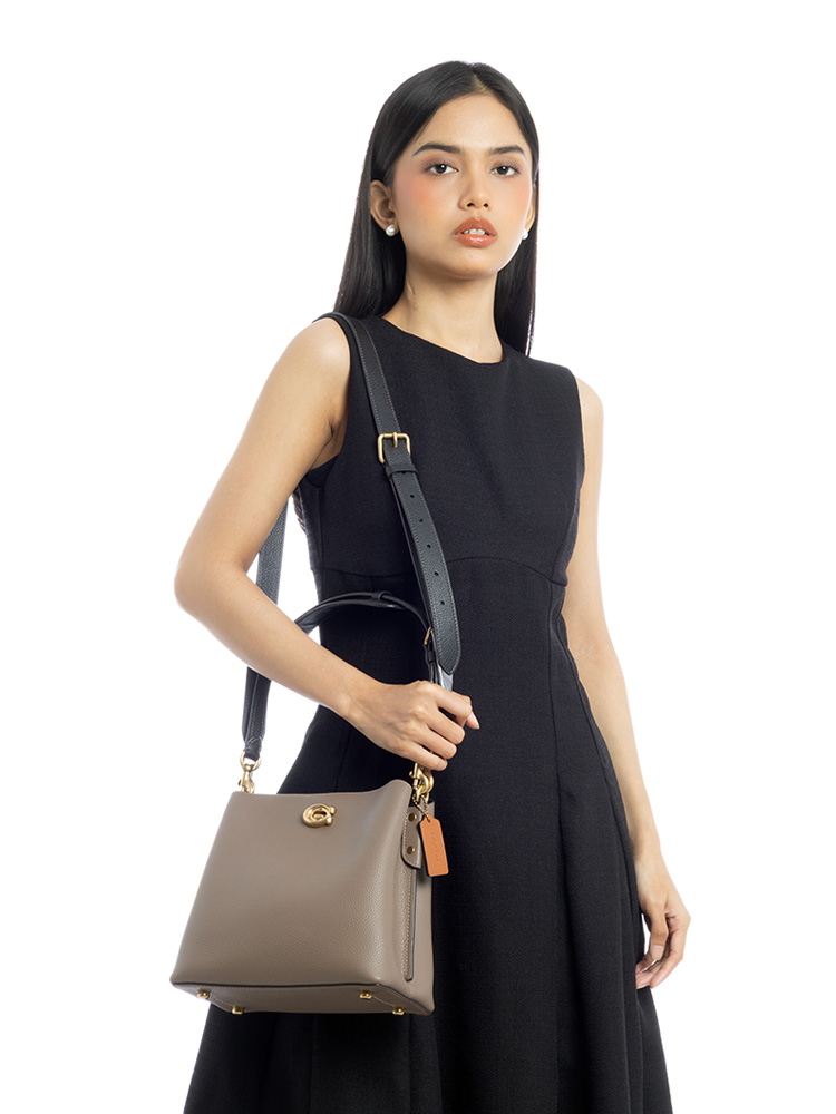 C3766 Colorblock Willow Bucket Bag Dark Stone
