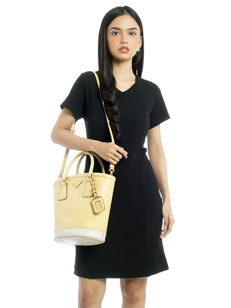 B2442B Saffiano Lux Bucket Bag Ananas Talco