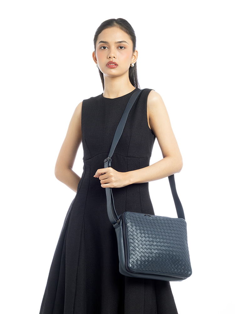 Nappa Intrecciato Double Zip Messenger Navy