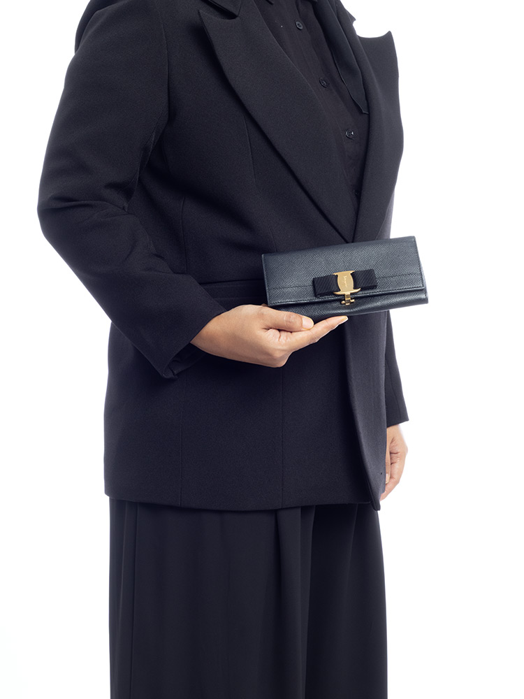 Calfskin Miss Vara Bow Flap Wallet Nero