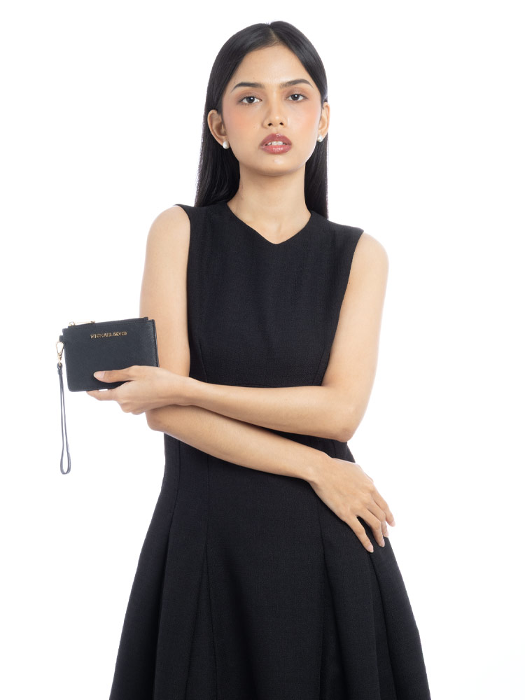 Jet Set Leather Wristlet Black