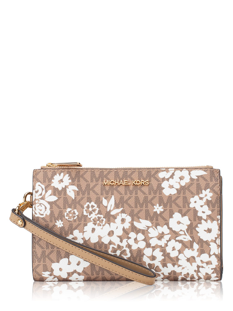 Signature Jet Set Printed Large Wristlet Camel Multi