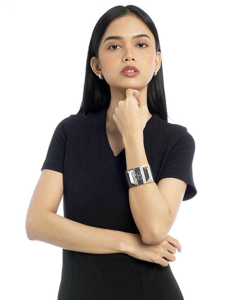 Calfskin Clous Punk Cuff Bracelet Black