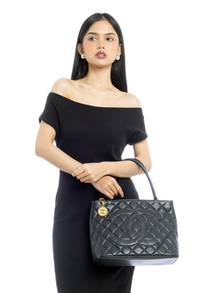 Caviar Medallion Tote Black