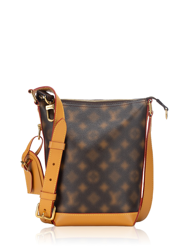 Monogram Blurry Cruiser Hobo PM