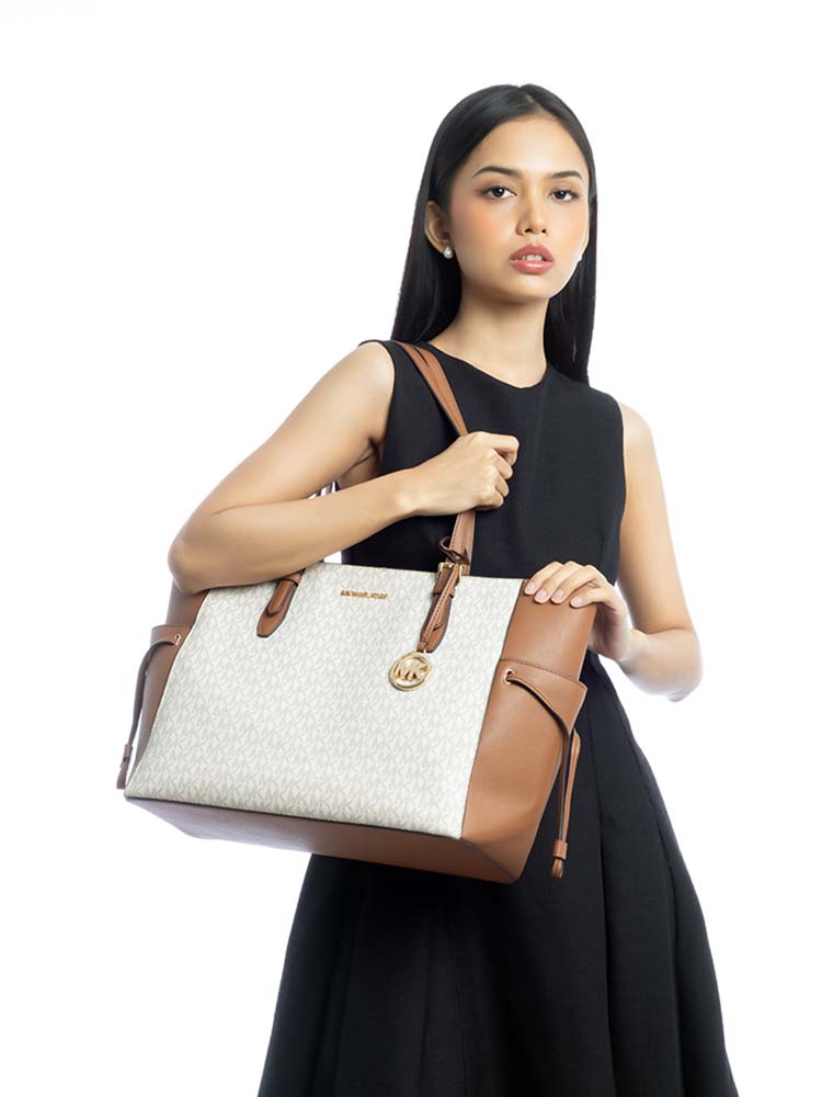 Signature Gilly Drawstring Large Tote Vanilla