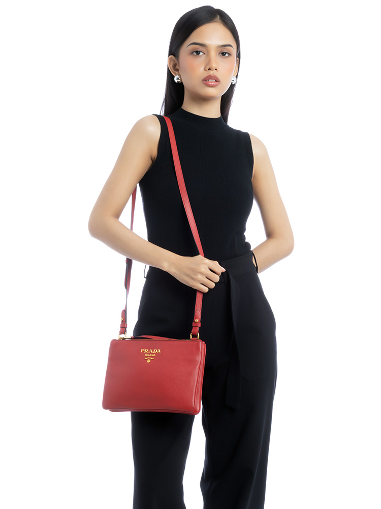 1BH046 Vitello Phenix Double Zip Crossbody Rosso