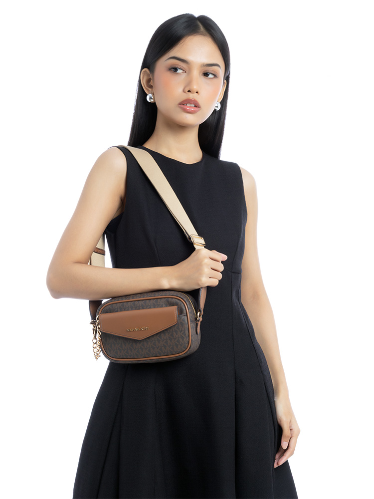 Signature Maisie Small 2 in 1 Camera Crossbody Brown