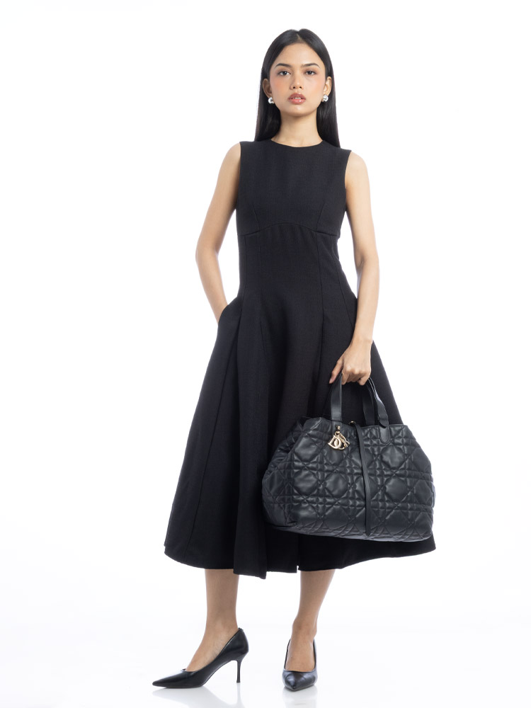 Calfskin Macrocannage Toujours Large Tote Black