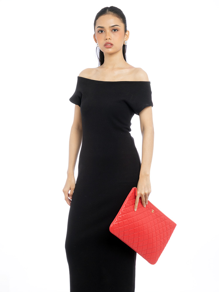 Caviar Classic O Case Large Pouch Red