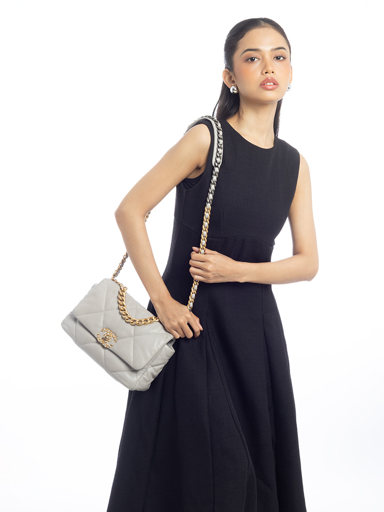 Lambskin Chanel 19 Medium Flap Bag Grey