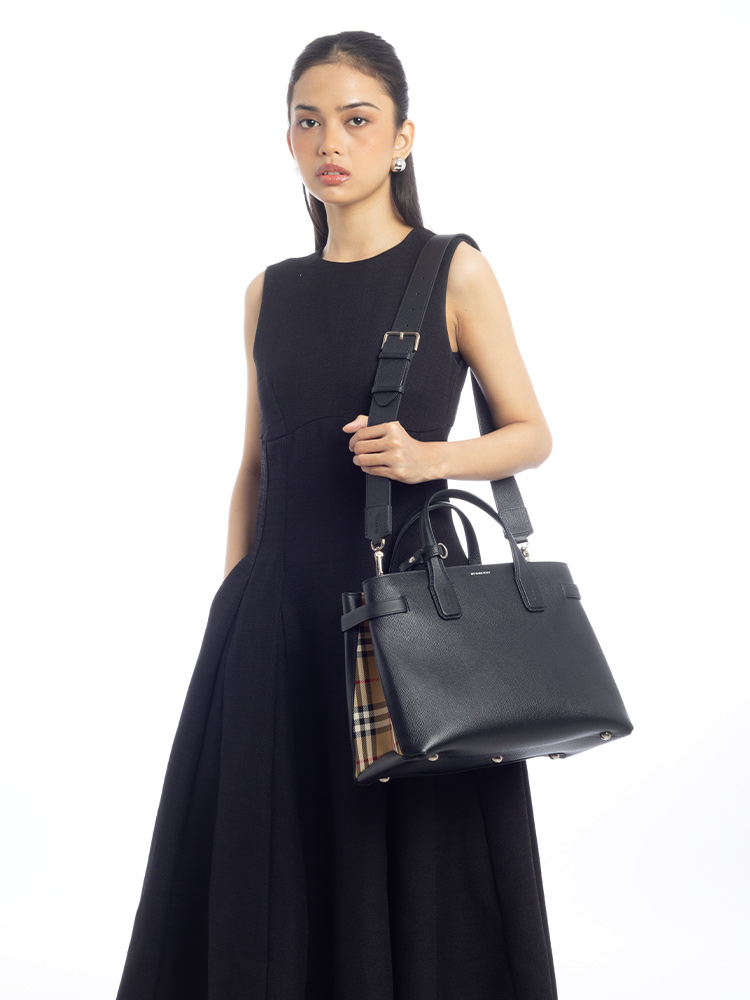 Grainy Calfskin House Check Banner Medium Tote Black