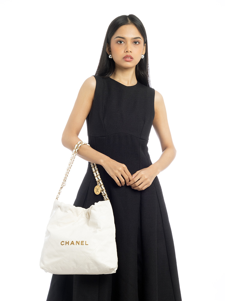 Shiny Calfskin Small Chanel 22 White