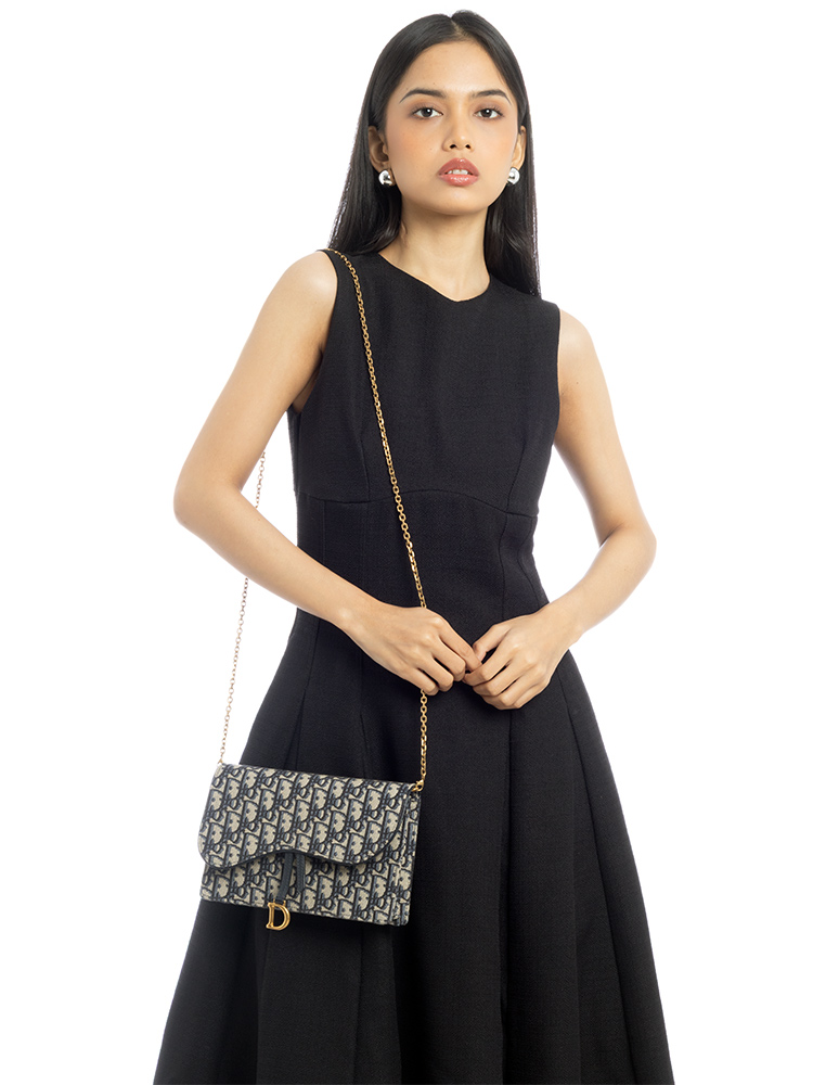 Oblique Saddle Chain Pouch Blue