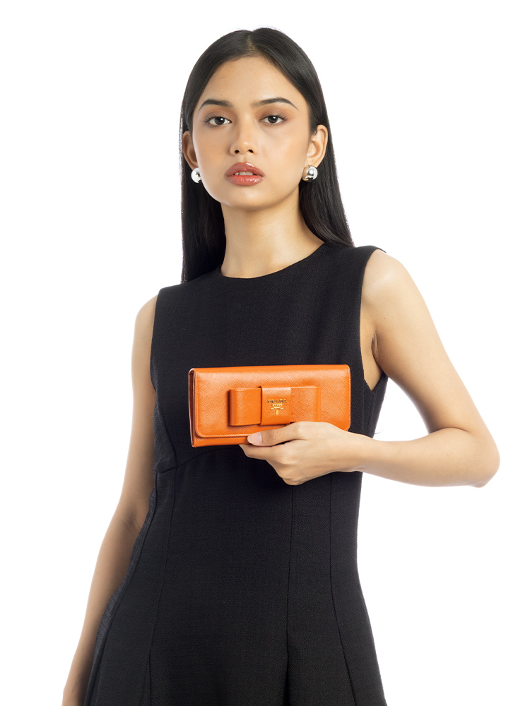 1M1132 Saffiano Fiocco Bow Continental Wallet Papaya