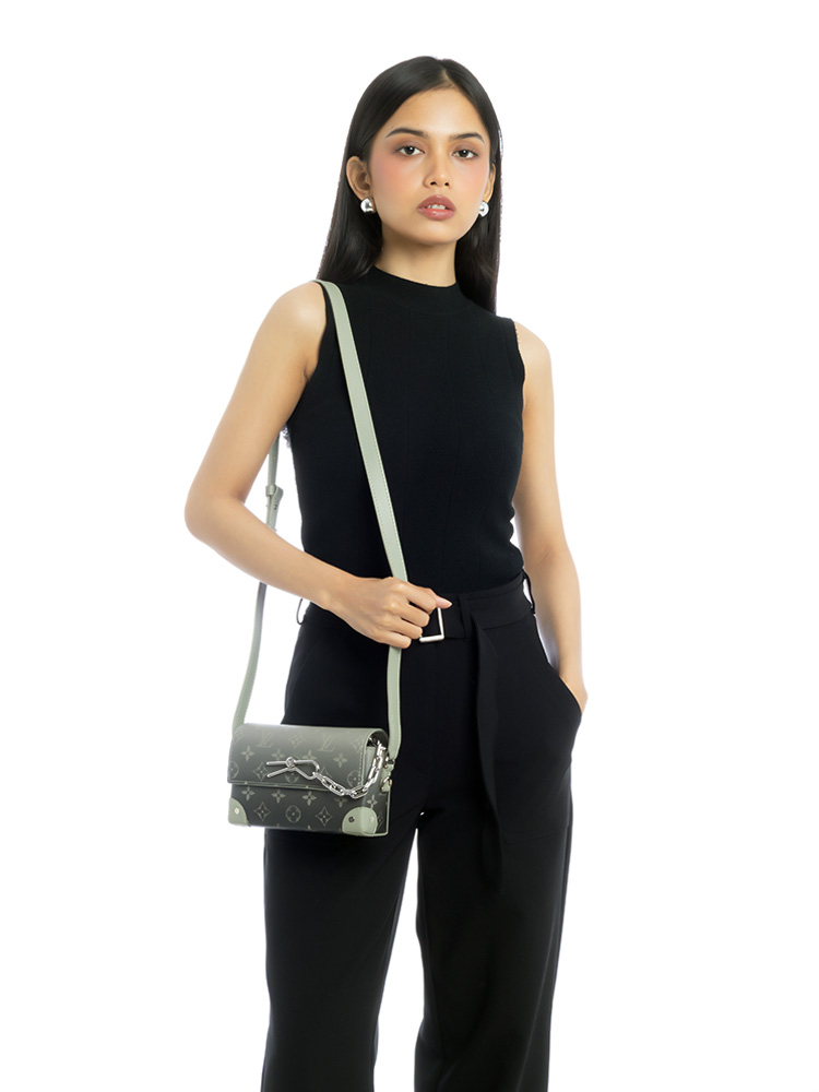 Monogram Gradient Steamer Wearable Wallet Khaki