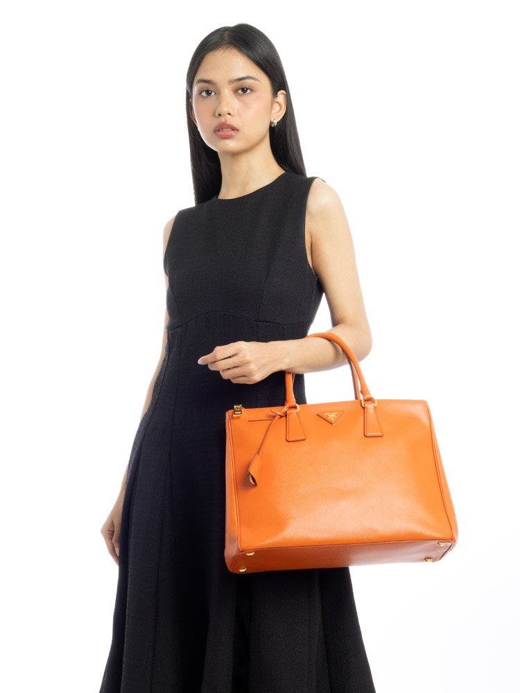BN1786 Saffiano Lux Double Zip Tote Papaya