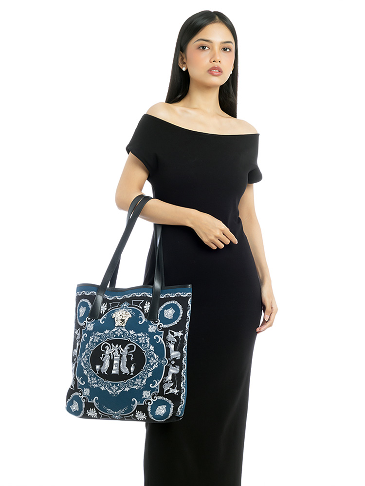 Canvas La Medusa Printed Tote Blue Black