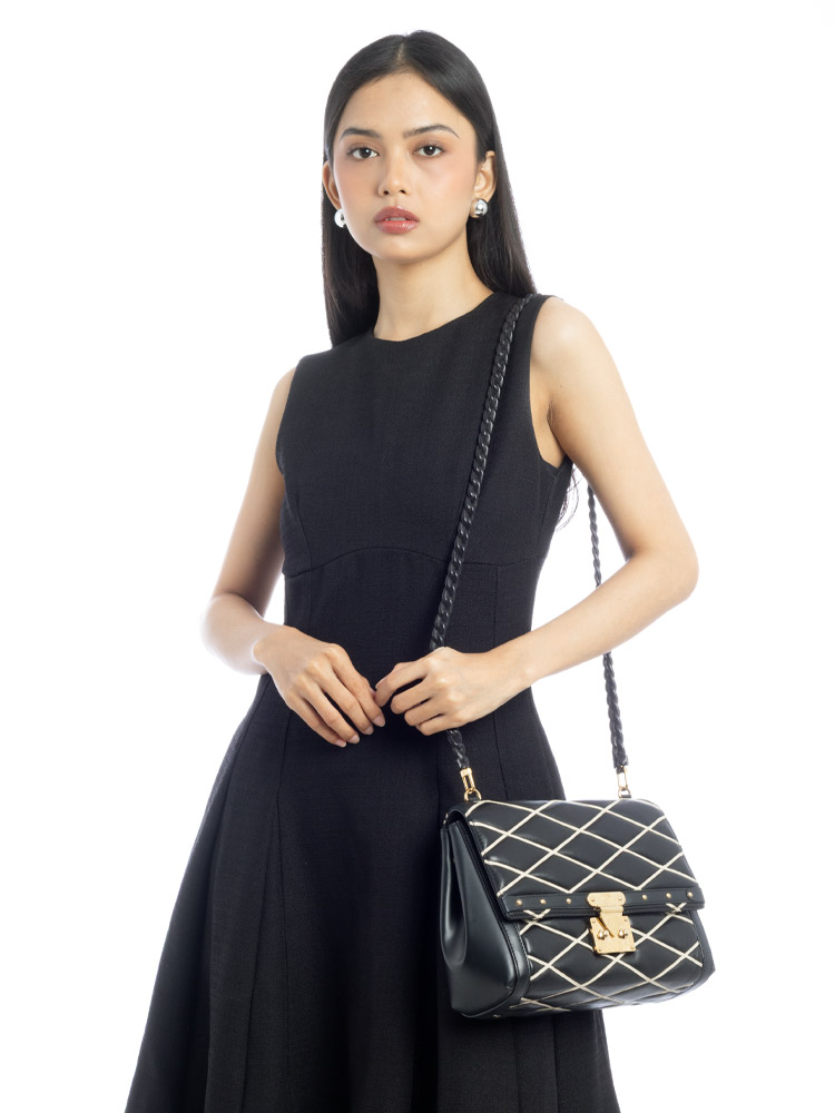 Lambskin Malletage Pochette Flap Bag Black