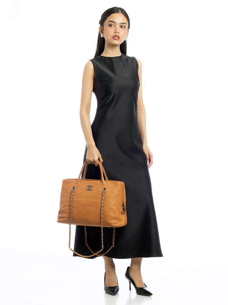 Grained Calfskin Urban Tote Camel